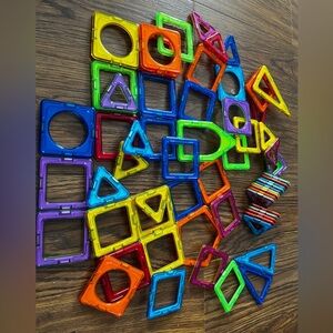 50 plus Colorful Magnetic Building Tiles Set  Kids Toys Magformers